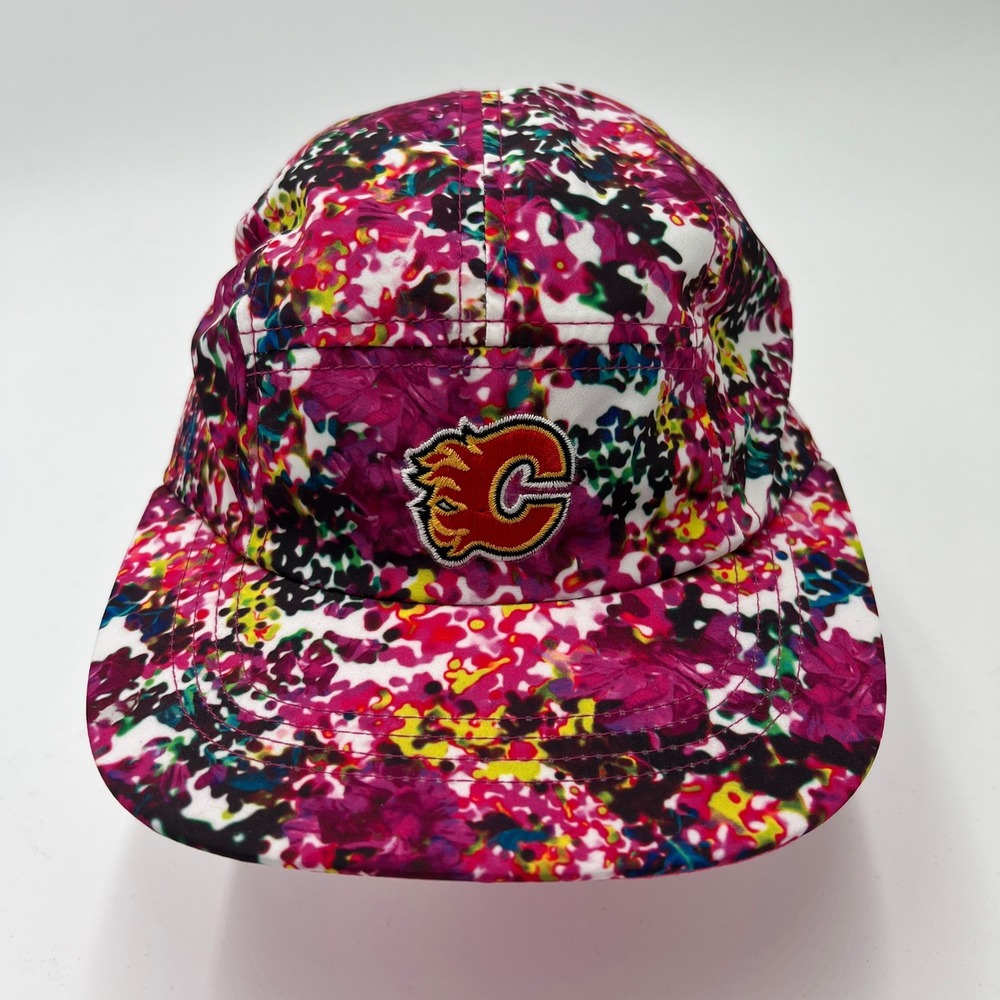 Reebok Calgary‎ Flames NHL Floral 5-Panel Climalite Women Strapback Hat NEW